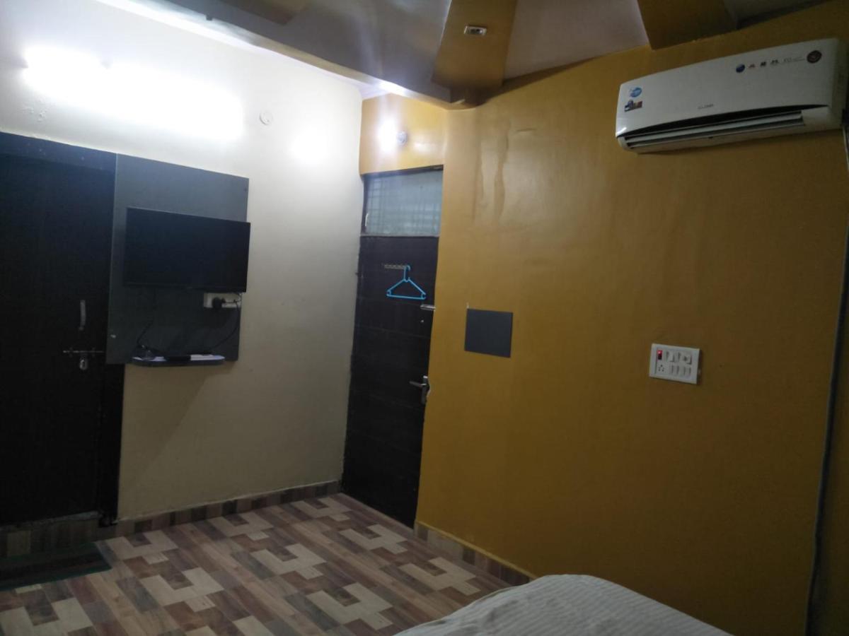Allāhābād Junction Hotel Shiv Mahima Inn By Wb Inn מראה חיצוני תמונה
